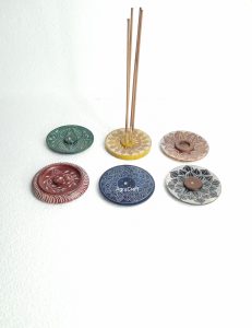 Agracraft decorative Multi colour Agarbatti plate